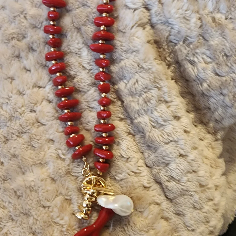 Red Necklace with Gold Accents Set - Picture 10 of 16
